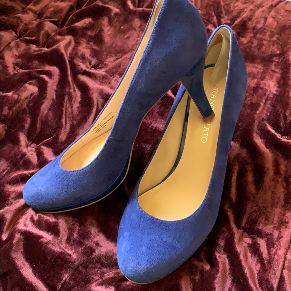 Franco Sarto cobalt blue suede pump